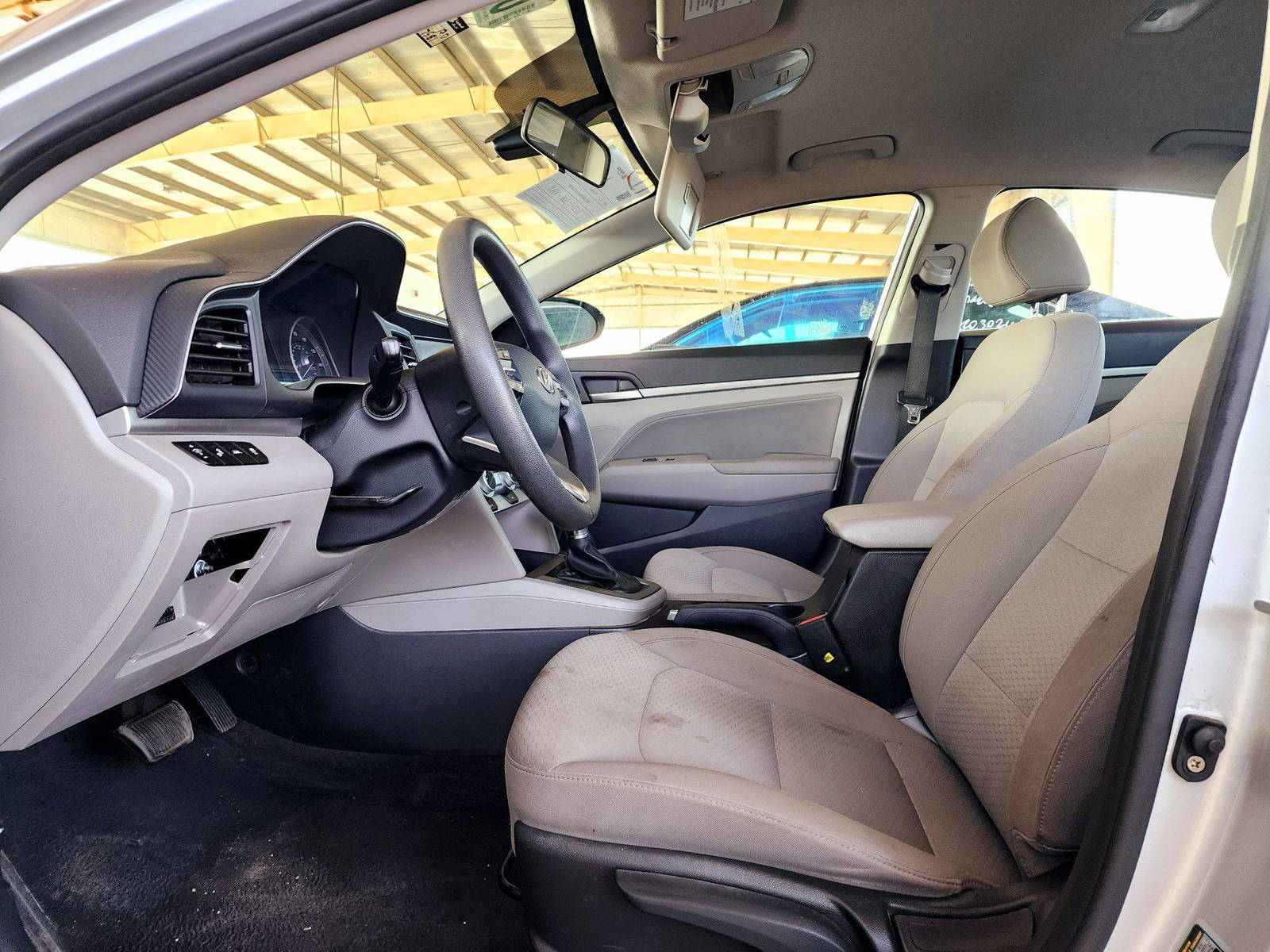 2019 HYUNDAI ELANTRA — 97580 Miles — Lot 65029104 — Souq - Marhaba Auctions Used Cars - Image 8
