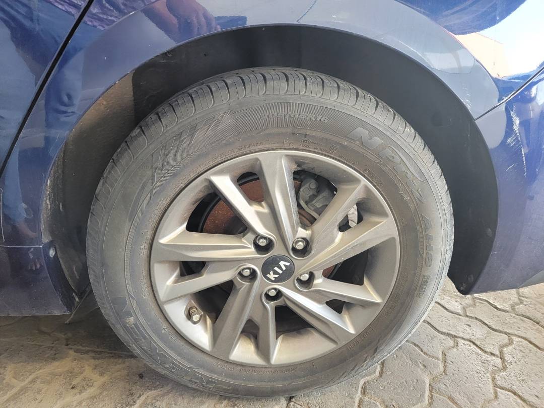 2019 KIA OPTIMA — 68290 Miles — Lot 37683096 — Souq - Marhaba Auctions Used Cars - Image 10
