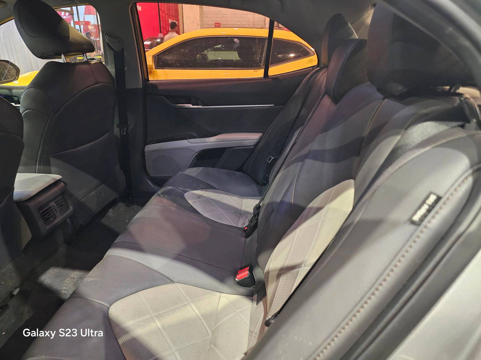 TOYOTA CAMRY 2018 - Marhaba Auction Used Cars - Image 11