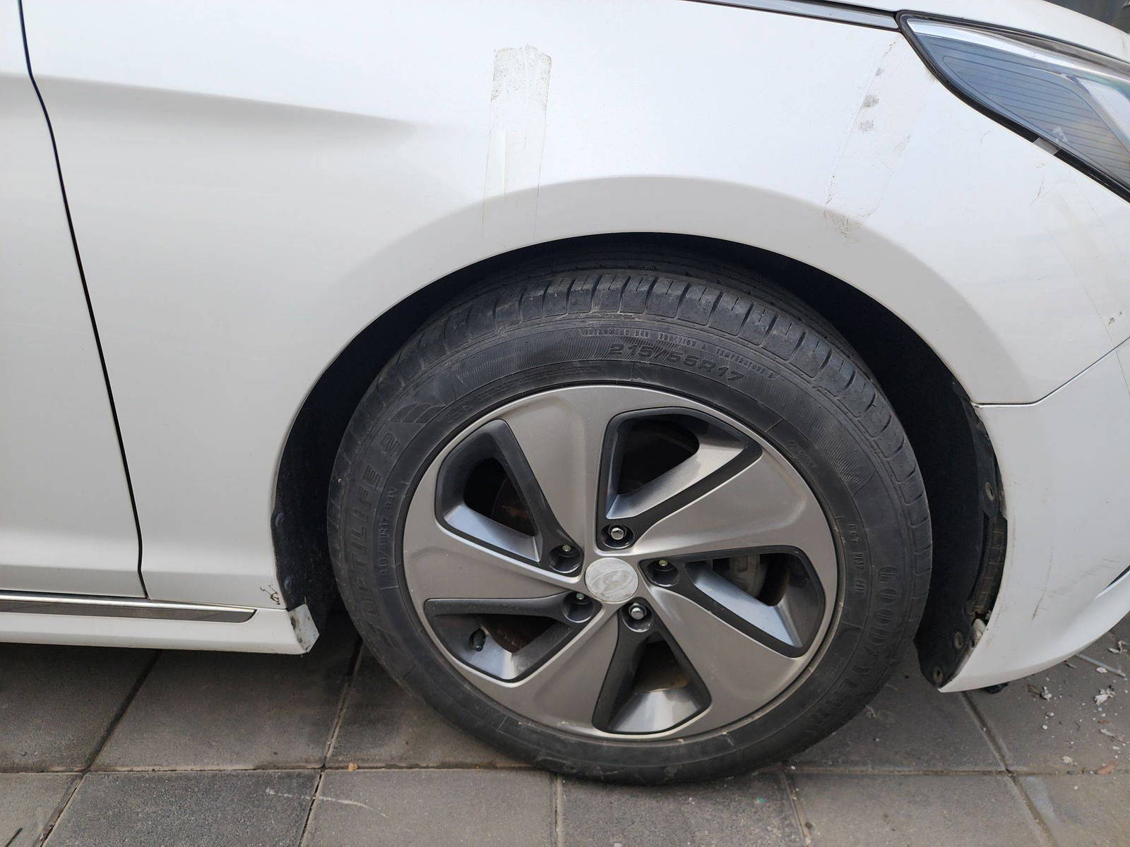 2015 HYUNDAI SONATA — 203085 KM — Lot 004006 — Souq - Marhaba Auctions Used Cars - Image 13