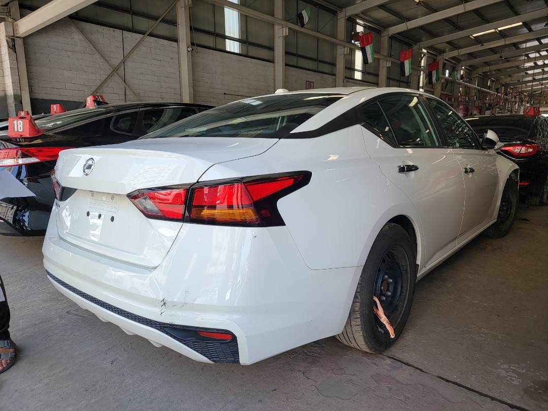 2019 NISSAN ALTIMA — 143981 Miles — Lot C237821 — Main - Marhaba Auctions Used Cars - Image 3