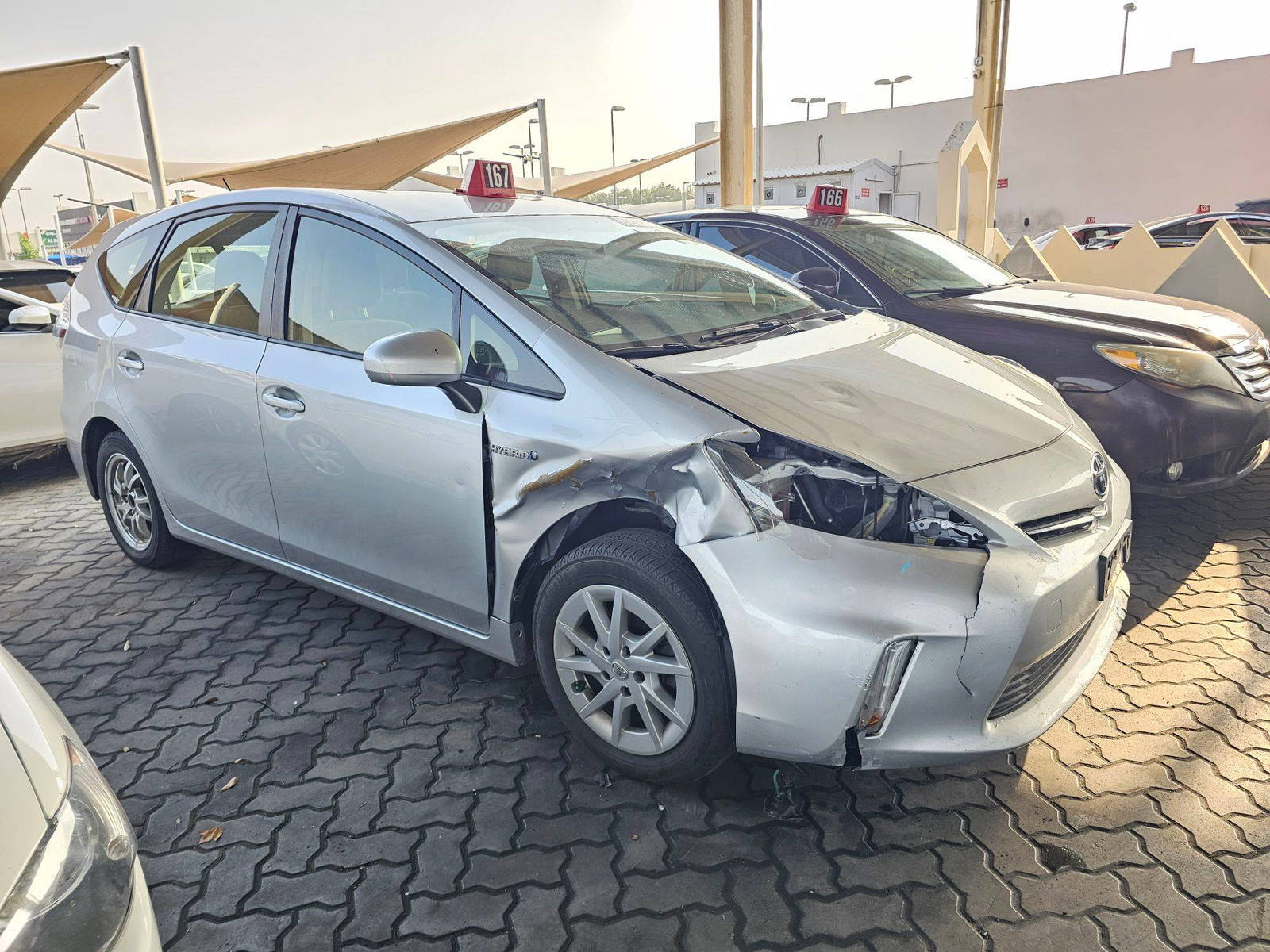2014 TOYOTA PRIUS V — 187271 Miles — Lot 3EJ014868 — Souq - Marhaba Auctions Used Cars - Image 4
