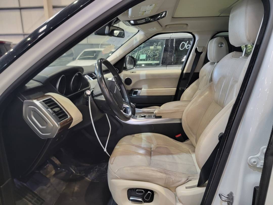 2014 LAND ROVER RANGE ROVER SPORT — 101084 Miles — Lot EA342320 — Main - Marhaba Auctions Used Cars - Image 8