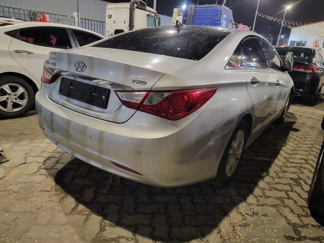 HYUNDAI SONATA 2012 - Marhaba Auction Used Cars - Image 4