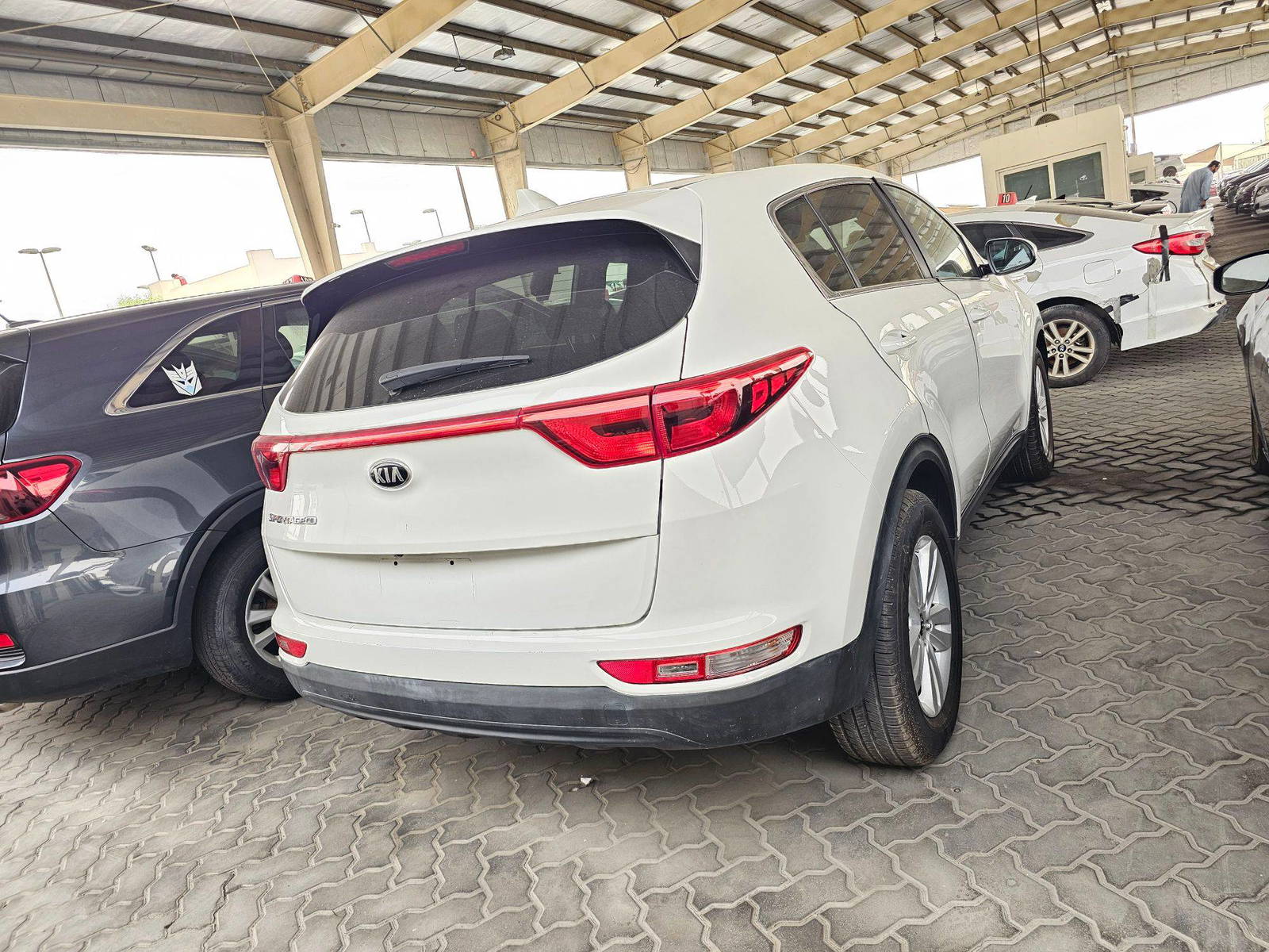2018 KIA SPORTAGE — 122650 Miles — Lot AC4J7477729 — Souq - Marhaba Auctions Used Cars - Image 3
