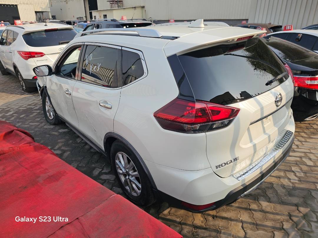 2018 NISSAN ROGUE — 158729 Miles — Lot V3JP500708 — Main - Marhaba Auctions Used Cars - Image 4