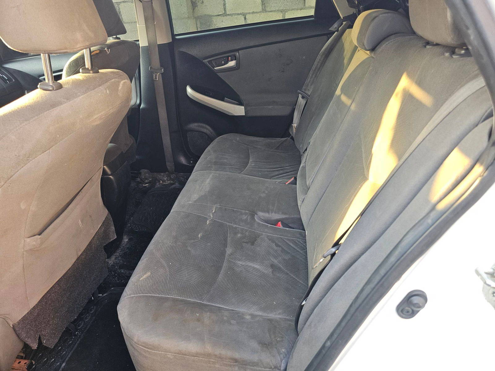 TOYOTA PRIUS 2015 - Marhaba Auction Used Cars - Image 10