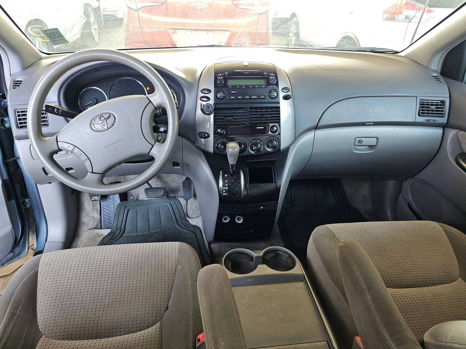 2010 TOYOTA SIENNA — 212063 Miles — Lot S312739 — Souq - Marhaba Auctions Used Cars - Image 8