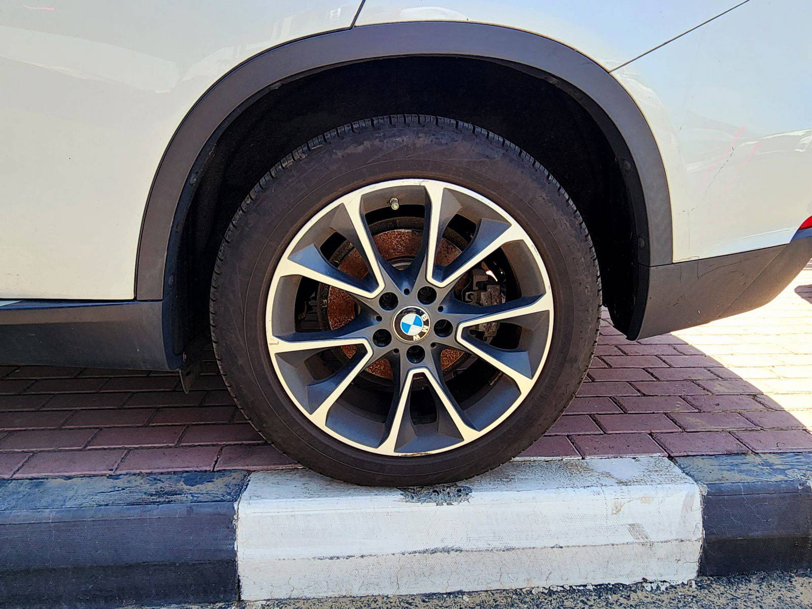 BMW X5 XDRIVE35I 2017 - Marhaba Auction Used Cars - Image 11