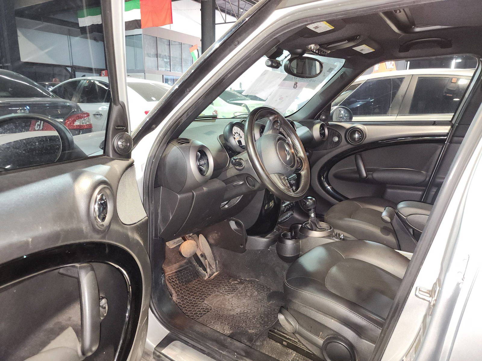 2011 MINI COOPER COUNTRYMAN — 125869 KM — Lot H94909 — Al Quoz - Marhaba Auctions Used Cars - Image 9