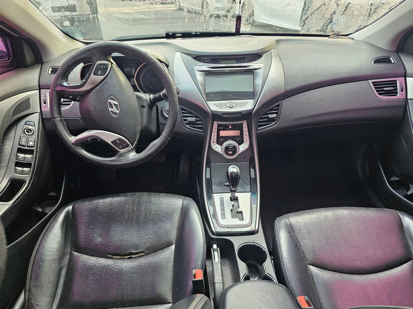 2011 HYUNDAI AVANTE — 182798 KM — Lot 133595 — Souq - Marhaba Auctions Used Cars - Image 7