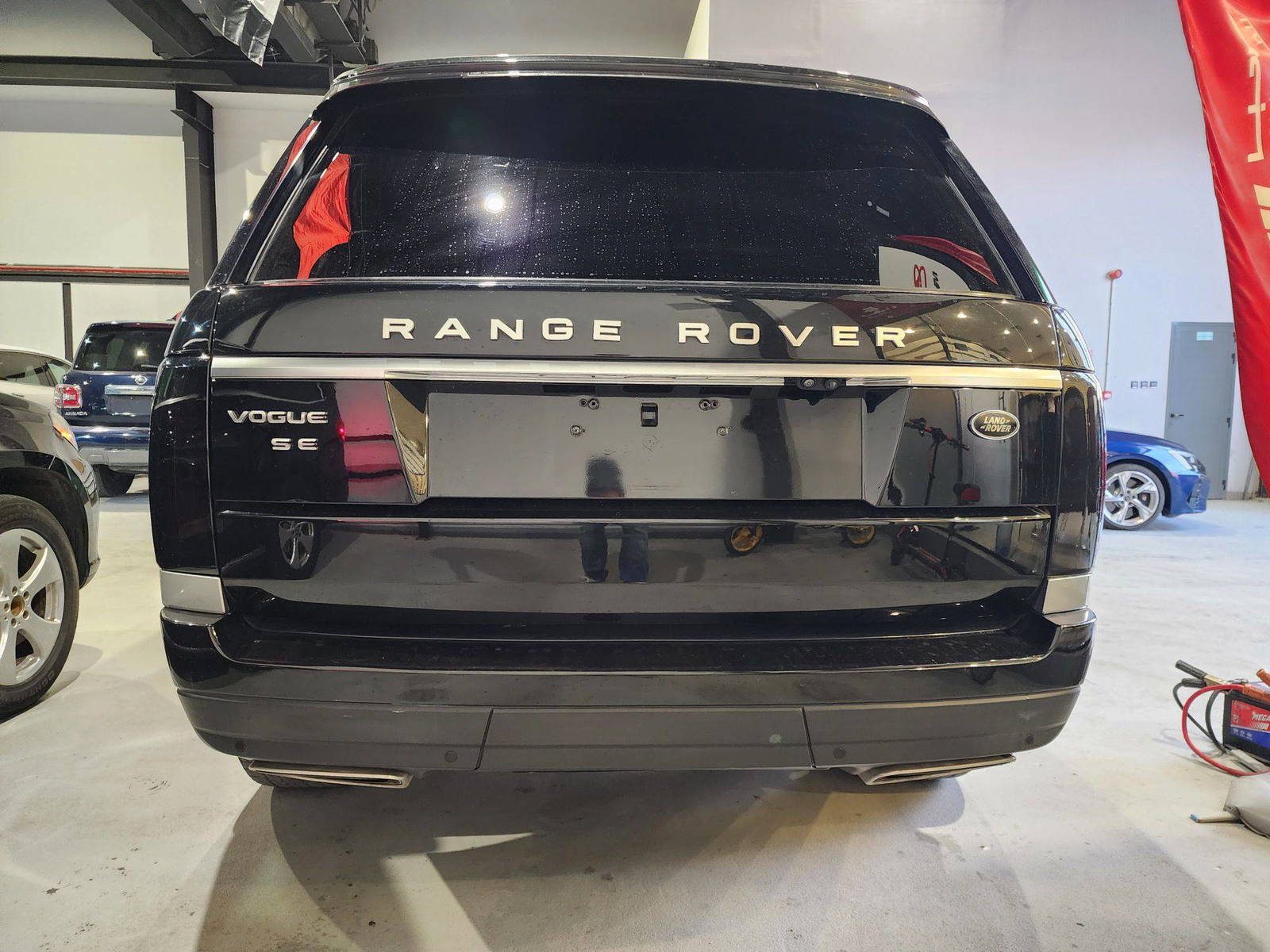 2018 LAND ROVER RANGE ROVER SUPERCHARGED — 43797 Miles — Lot 51390913 — Al Quoz - Marhaba Auctions Used Cars - Image 8