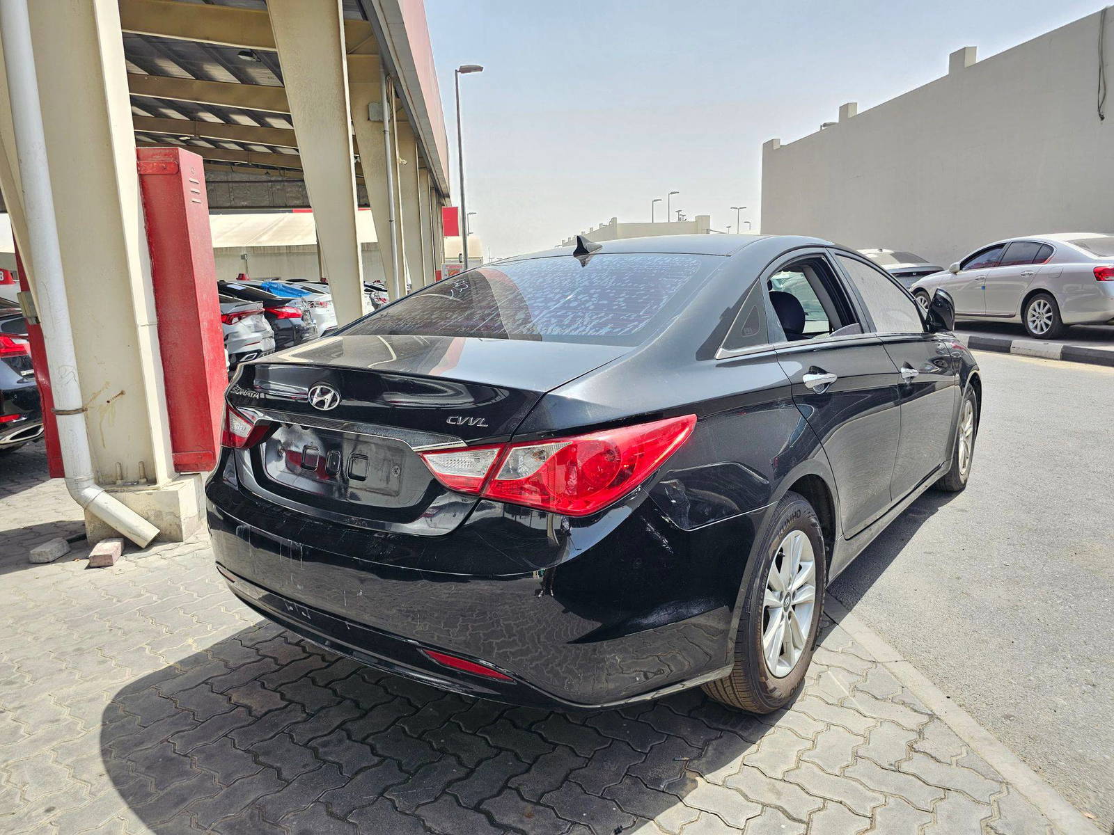2012 HYUNDAI SONATA — 214636 KM — Lot 466161 — Souq - Marhaba Auctions Used Cars - Image 3