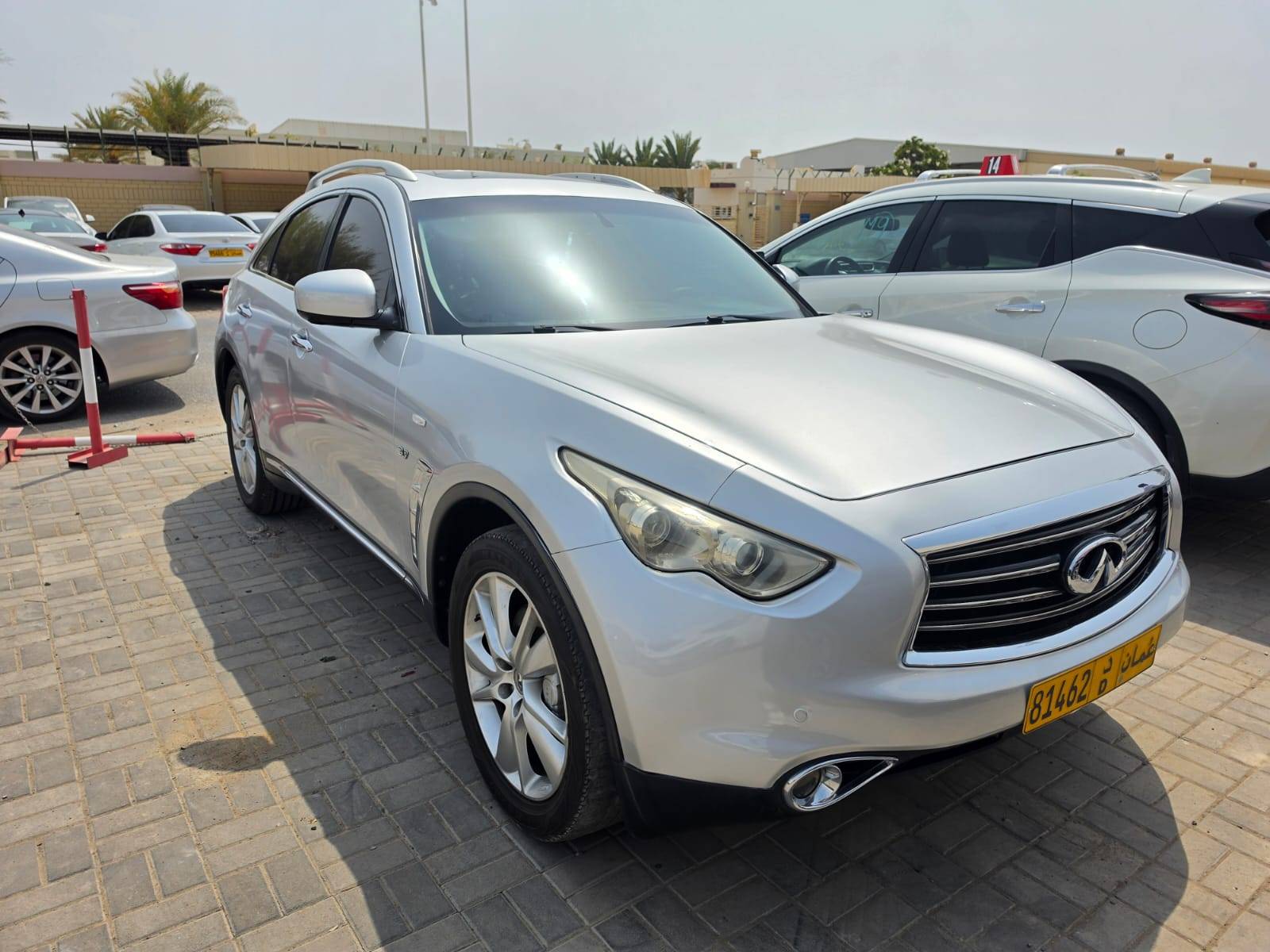 2014 INFINITI QX70 — 397634 KM — Lot EM631326 - Marhaba Auctions Used Cars - Image 5
