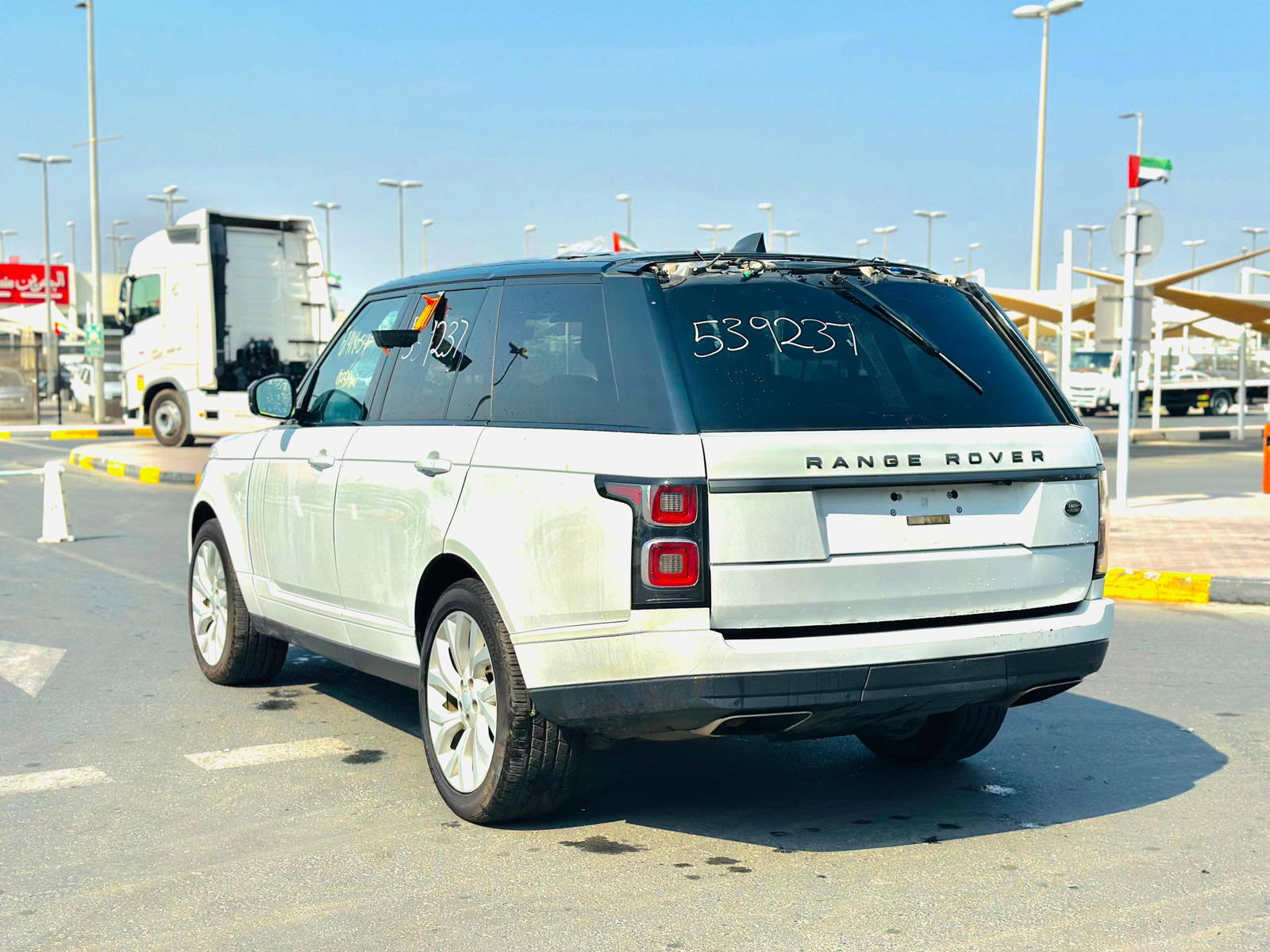 2019 LAND ROVER RANGE ROVER — 93324 Miles — Lot 61414054 — Main - Marhaba Auctions Used Cars - Image 4