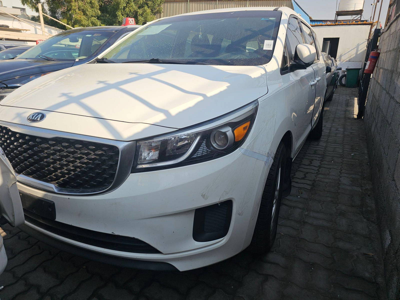 2015 KIA SEDONA — 162378 Miles — Lot F6080059 — Main - Marhaba Auctions Used Cars - Image 3