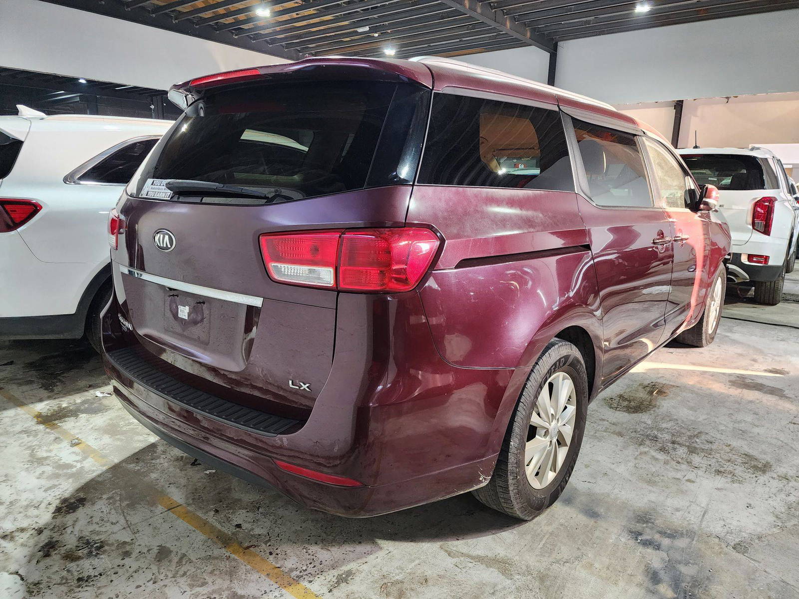 2016 KIA SEDONA — 178606 Miles — Lot 159789 — Al Quoz - Marhaba Auctions Used Cars - Image 3