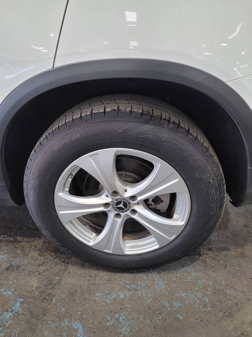 2018 MERCEDES BENZ GLC-300 — 123798 Miles — Lot 3JV045841 — Main - Marhaba Auctions Used Cars - Image 9