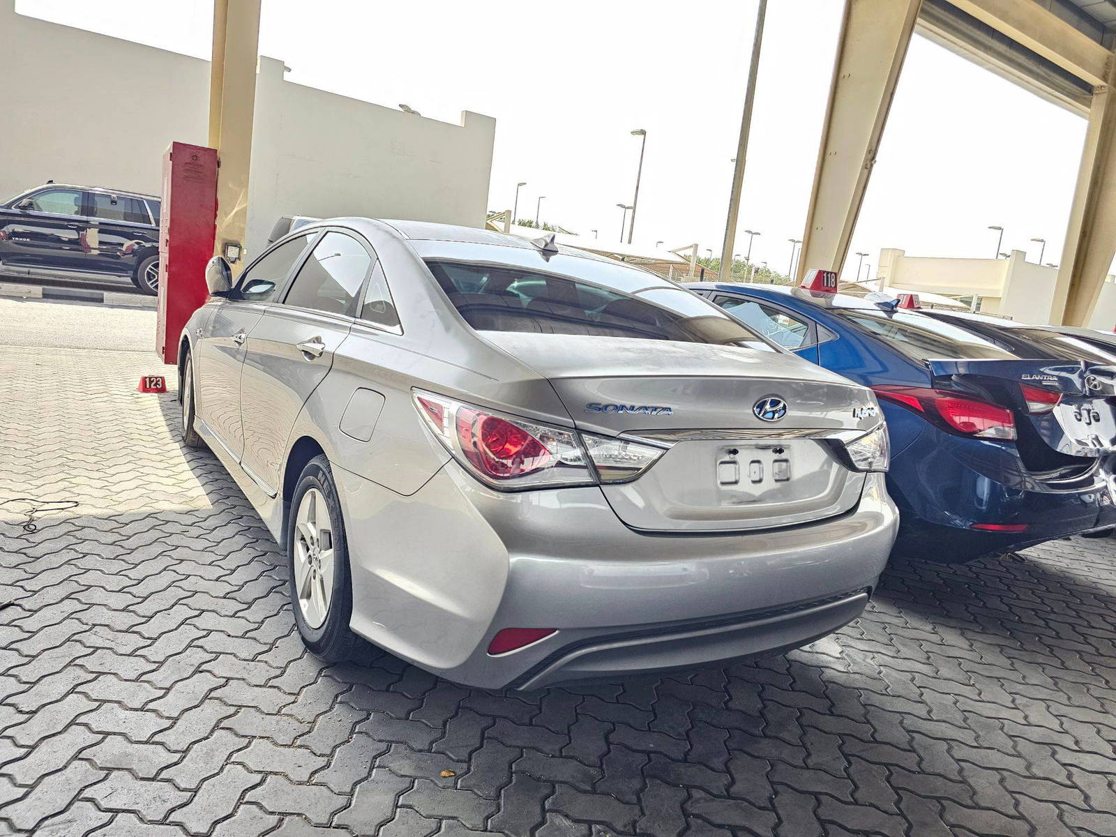 2012 HYUNDAI SONATA — 111293 Miles — Lot A47CA060132 — Souq - Marhaba Auctions Used Cars - Image 5