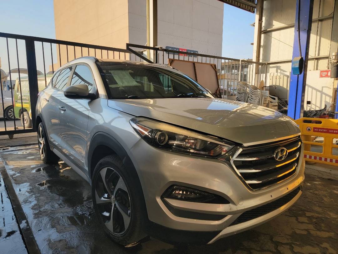 2017 HYUNDAI TUCSON — 166373 Miles — Lot U572594 — Main - Marhaba Auctions Used Cars - Image 4