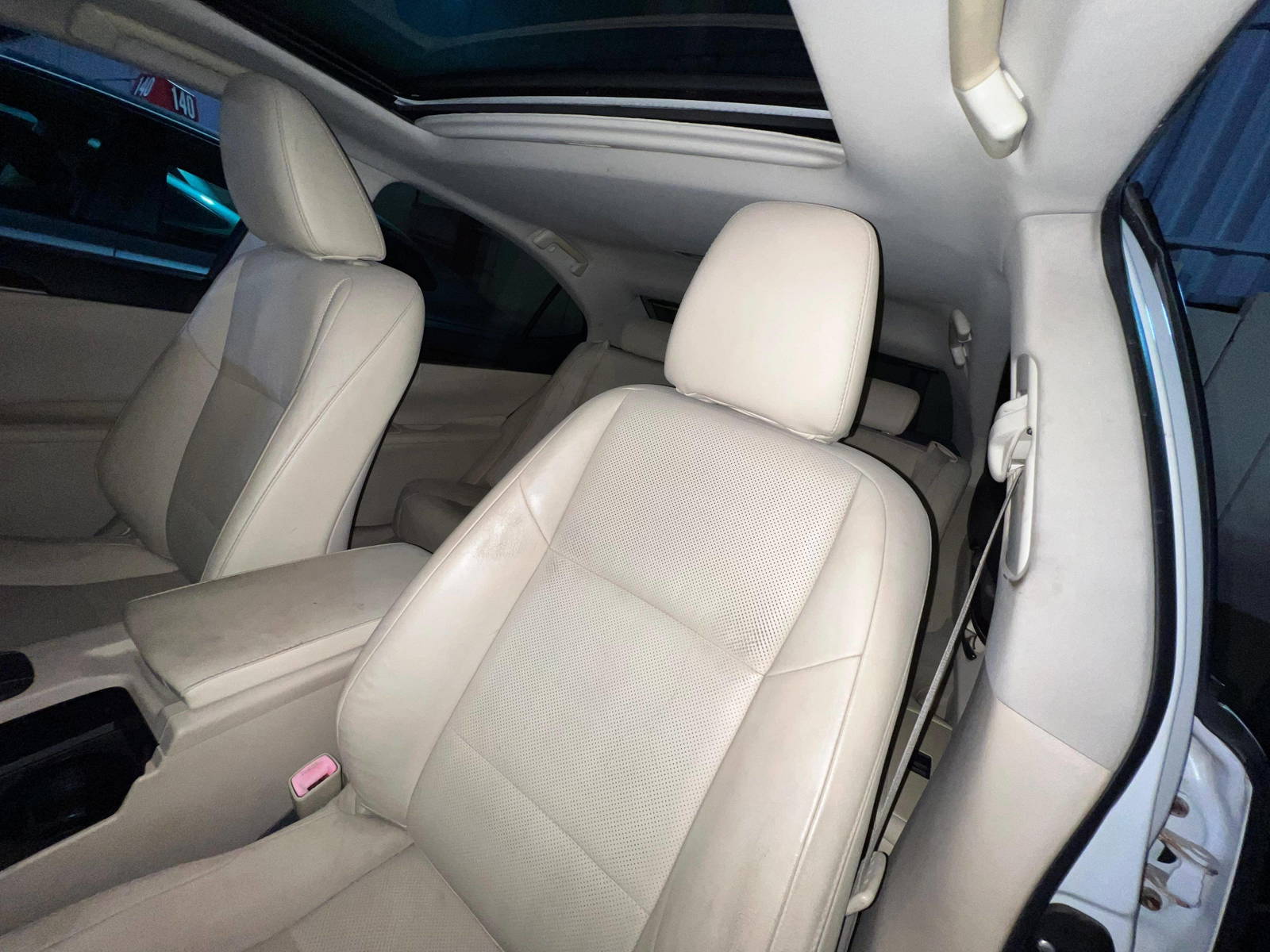 2013 LEXUS ES 350 — 104 030 Miles — Lot XD2071811 - Marhaba Auctions Used Cars - Image 7