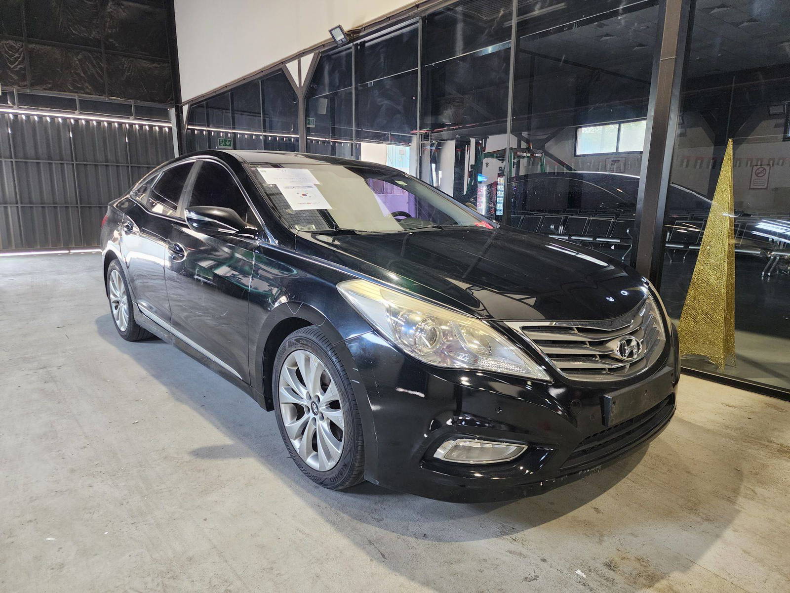 HYUNDAI GRANDEUR 2012 - Marhaba Auction Used Cars - Image 8