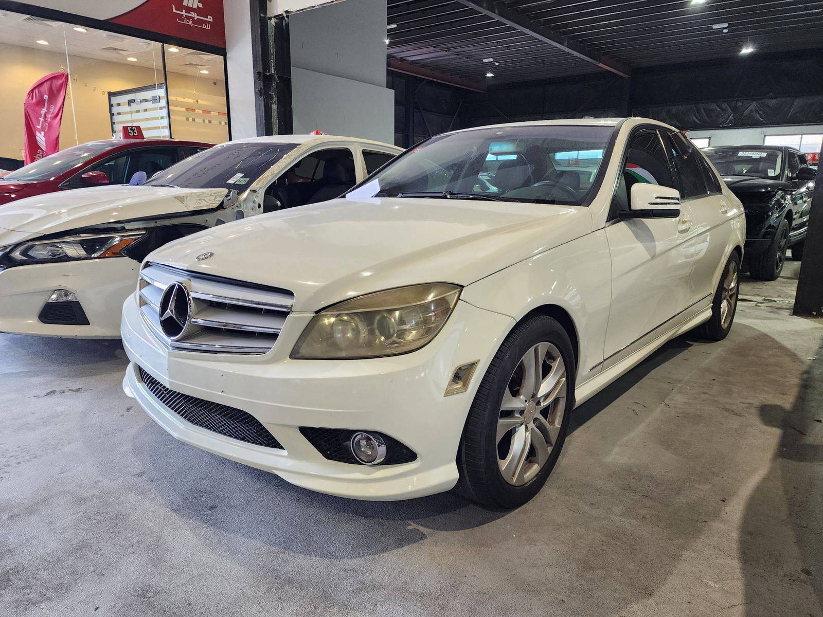 2010 MERCEDES BENZ C300 — 264950 KM — Lot 088797 — Al Quoz - Marhaba Auctions Used Cars - Image 4