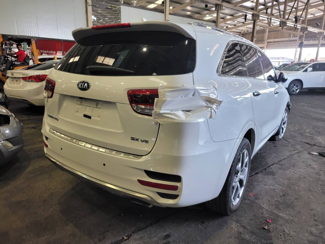 2018 KIA SORENTO — 111773 Miles — Lot A50JG367079 — Main - Marhaba Auctions Used Cars - Image 4