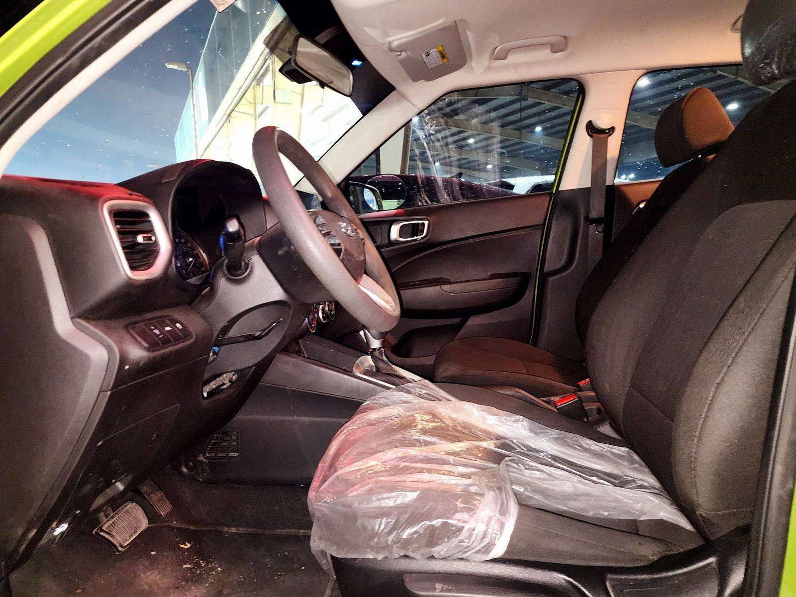 2021 HYUNDAI VENUE SEL — 49103 Miles — Lot 3MU076864 — Souq - Marhaba Auctions Used Cars - Image 8