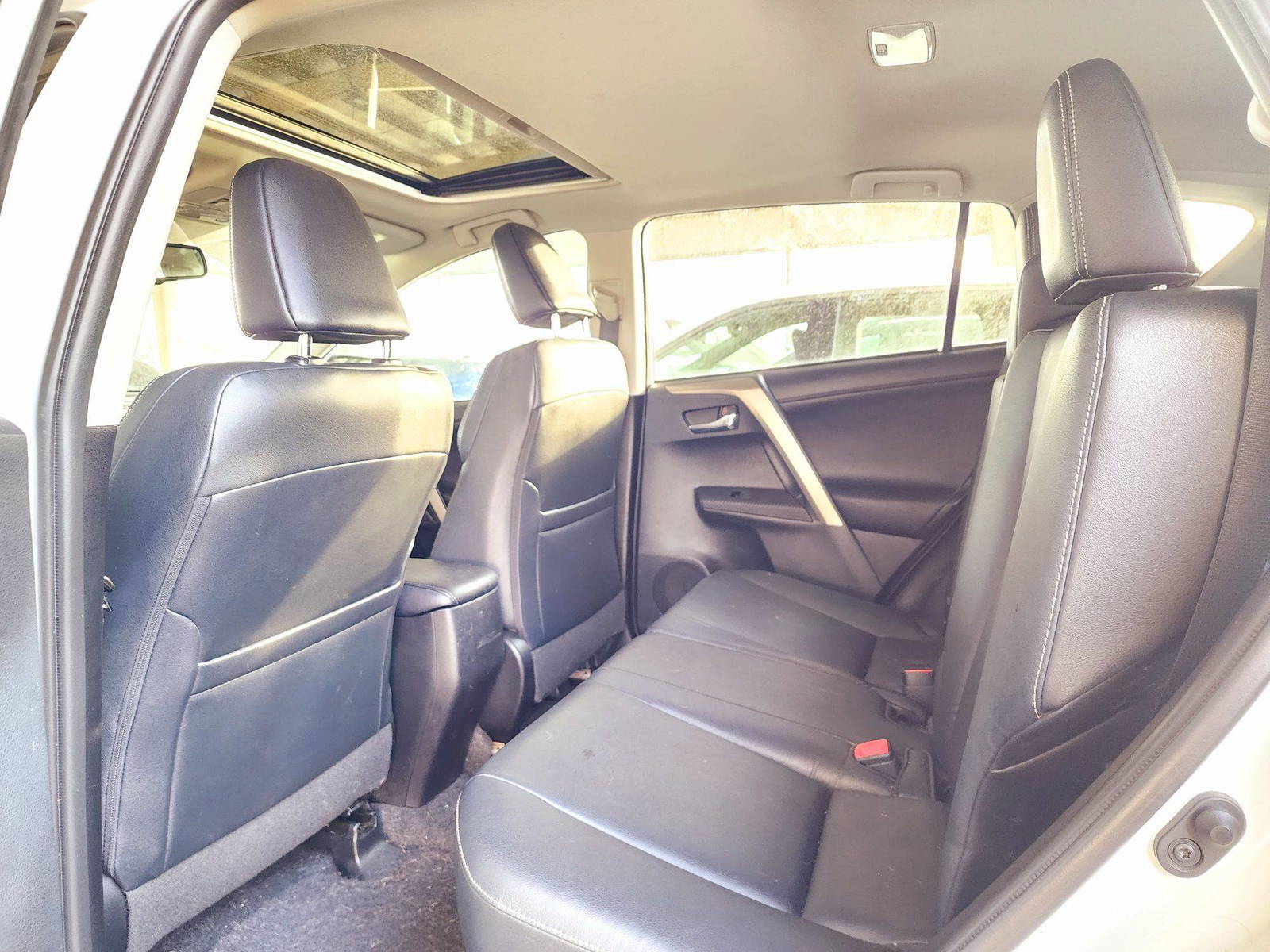 2013 TOYOTA RAV4 — 174811 Miles — Lot 40738658 — Souq - Marhaba Auctions Used Cars - Image 6