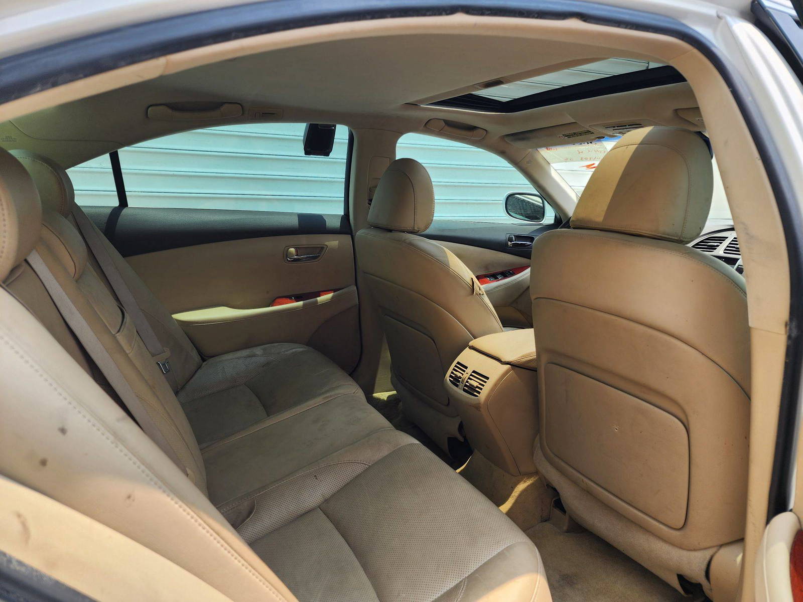 2008 LEXUS ES 350 — 214723 Miles — Lot 40963 — Souq - Marhaba Auctions Used Cars - Image 4