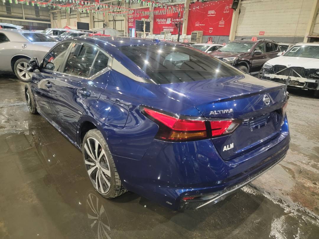 2020 NISSAN ALTIMA — 57024 Miles — Lot LC163035 — Main - Marhaba Auctions Used Cars - Image 3