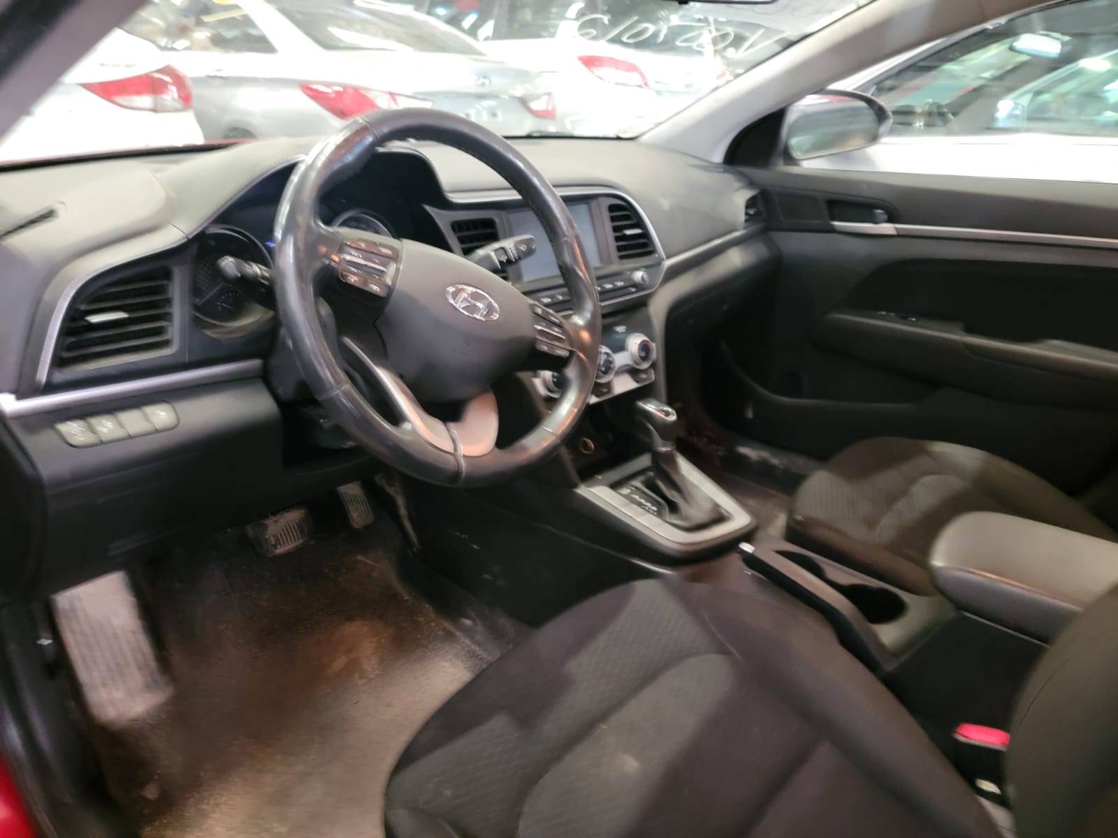 2020 HYUNDAI ELANTRA — 165307 KM — Lot 12030000 — Main - Marhaba Auctions Used Cars - Image 8