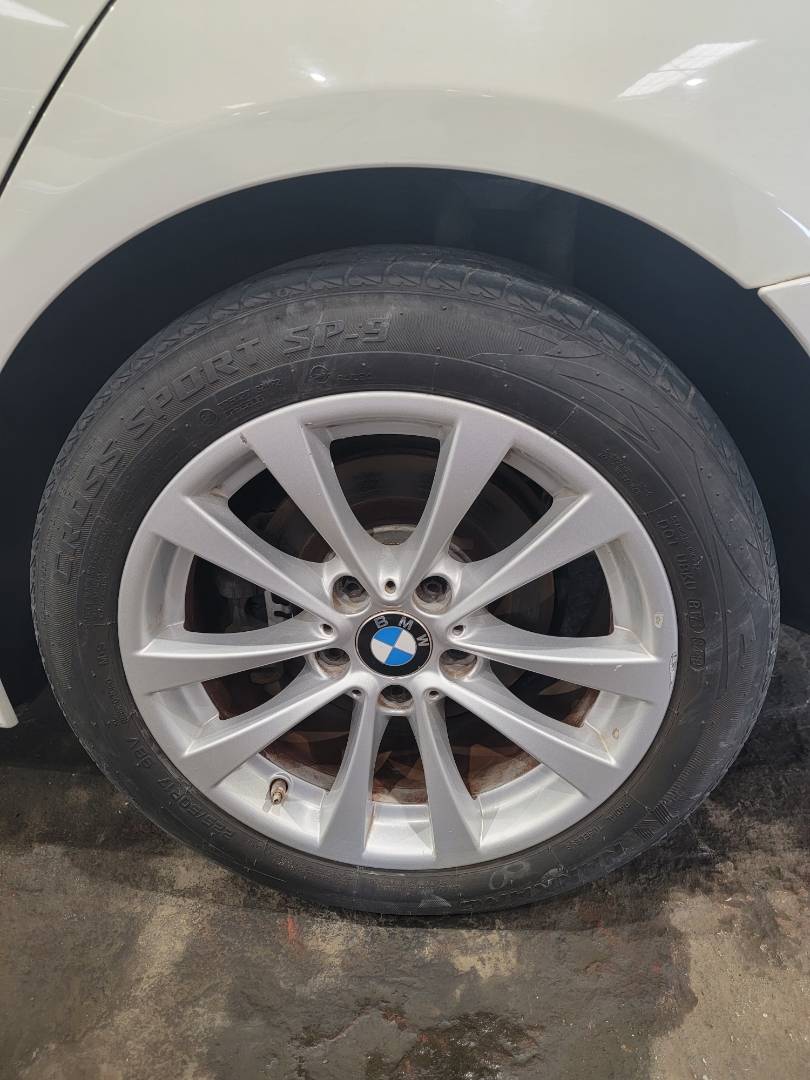 2017 BMW 320 I — 132906 Miles — Lot K864679 — Main - Marhaba Auctions Used Cars - Image 9