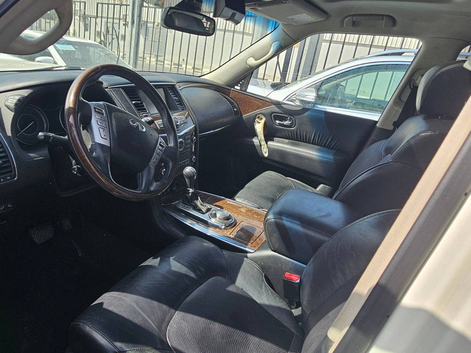 INFINITI QX80 2015 - Marhaba Auction Used Cars - Image 7