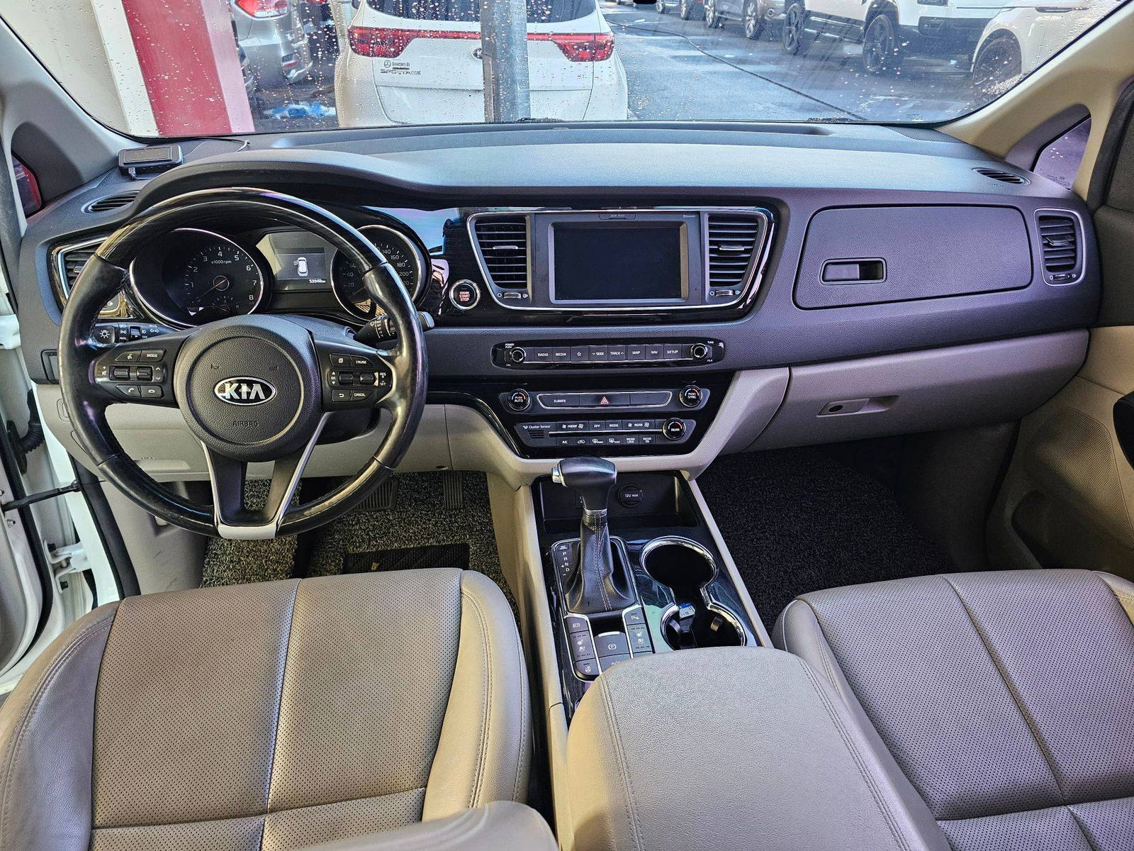 KIA CARNIVAL EX 2019 - Marhaba Auction Used Cars - Image 7