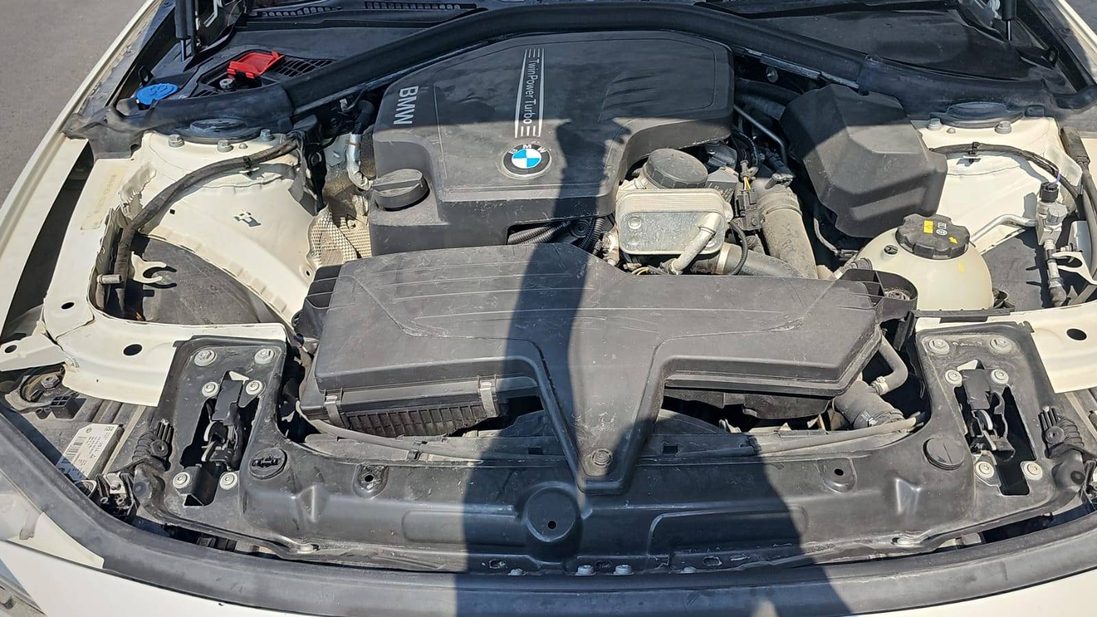 2018 BMW 320 I — 40467 Miles — Lot C54JK622857 — Souq - Marhaba Auctions Used Cars - Image 9