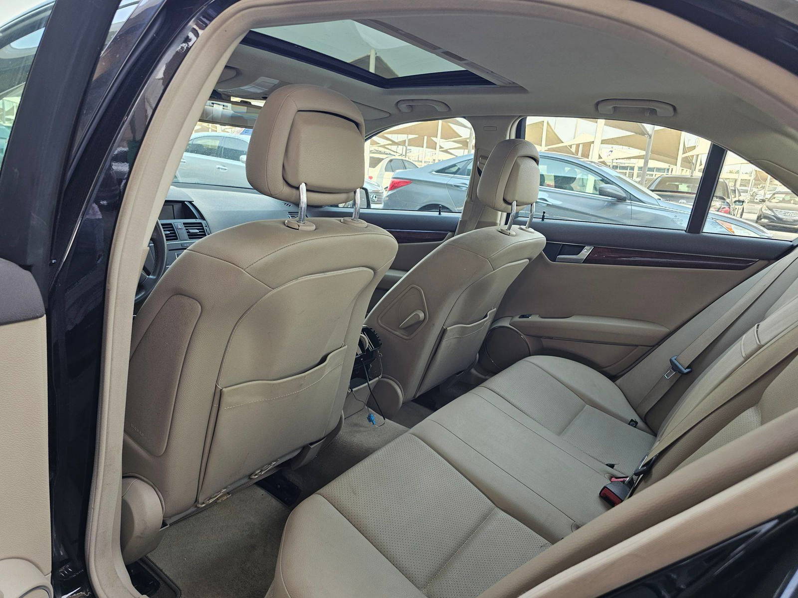 2011 MERCEDES BENZ C300 — 226266 Miles — Lot A470295 — Souq - Marhaba Auctions Used Cars - Image 6