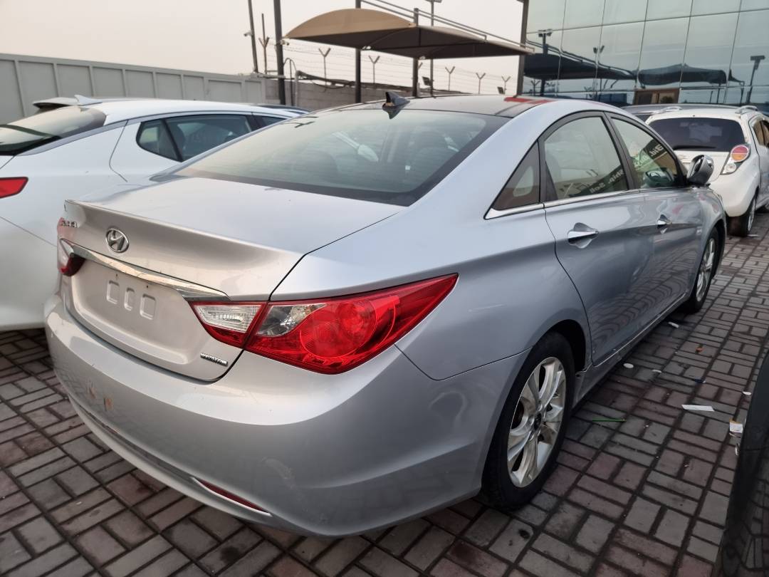 2012 HYUNDAI SONATA — 146977 Miles — Lot 215487 — Ind. 12 - Marhaba Auctions Used Cars - Image 4