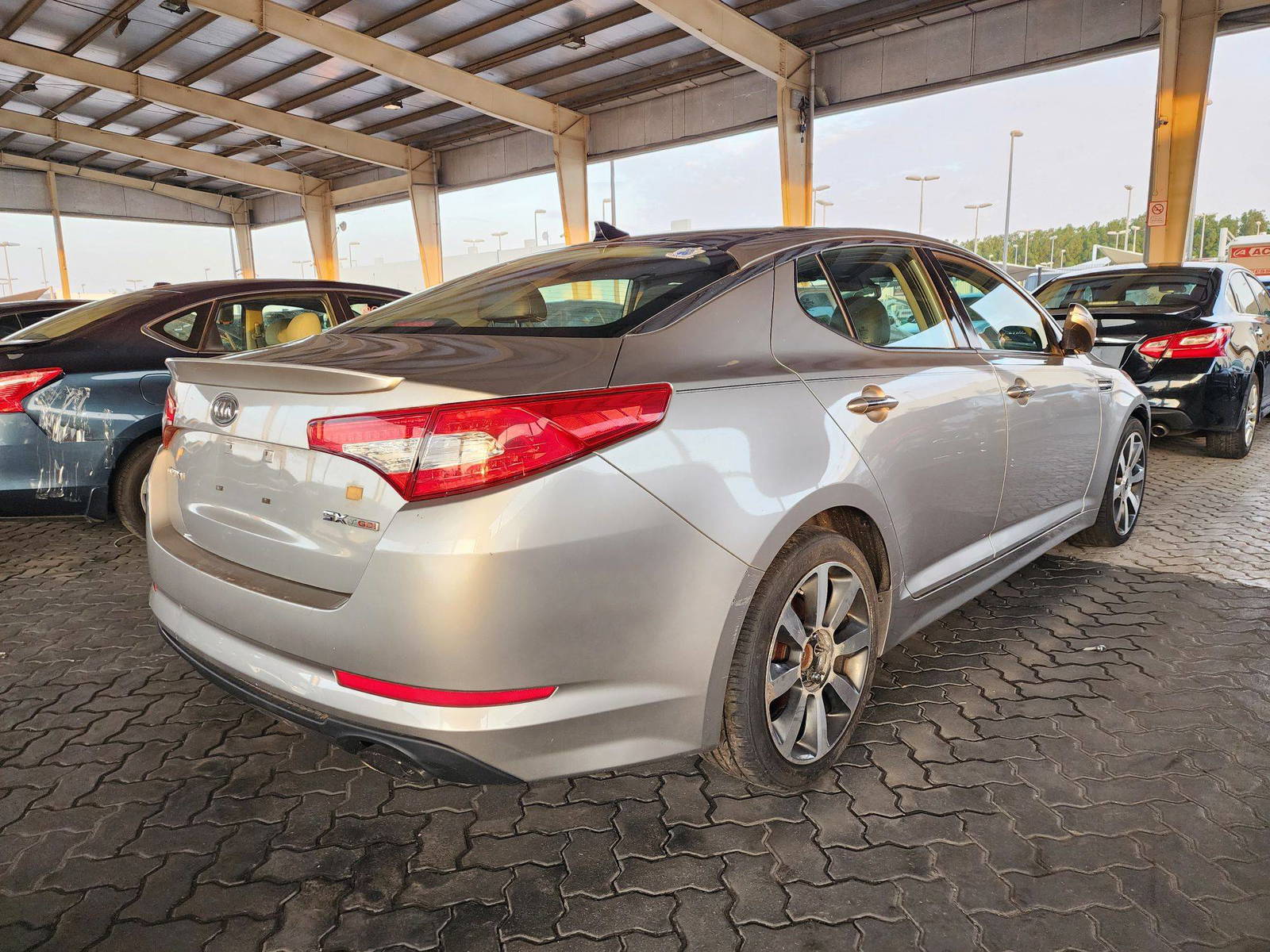 2011 KIA OPTIMA — 255955 Miles — Lot 53410294 — Souq - Marhaba Auctions Used Cars - Image 3