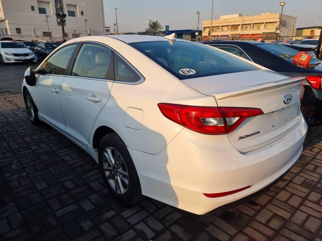 2015 HYUNDAI SONATA — 129278 Miles — Lot 064662 — Souq - Marhaba Auctions Used Cars - Image 5