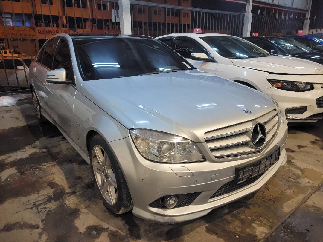 2010 MERCEDES BENZ C-250 — 212281 KM — Lot 387879 — Main - Marhaba Auctions Used Cars - Image 3