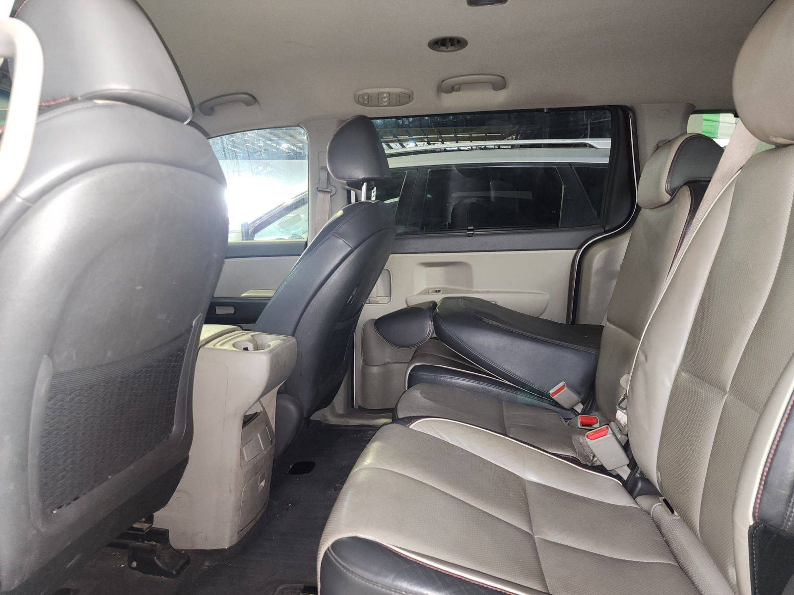 2017 KIA SEDONA — 160439 Miles — Lot 325030 — Main - Marhaba Auctions Used Cars - Image 7