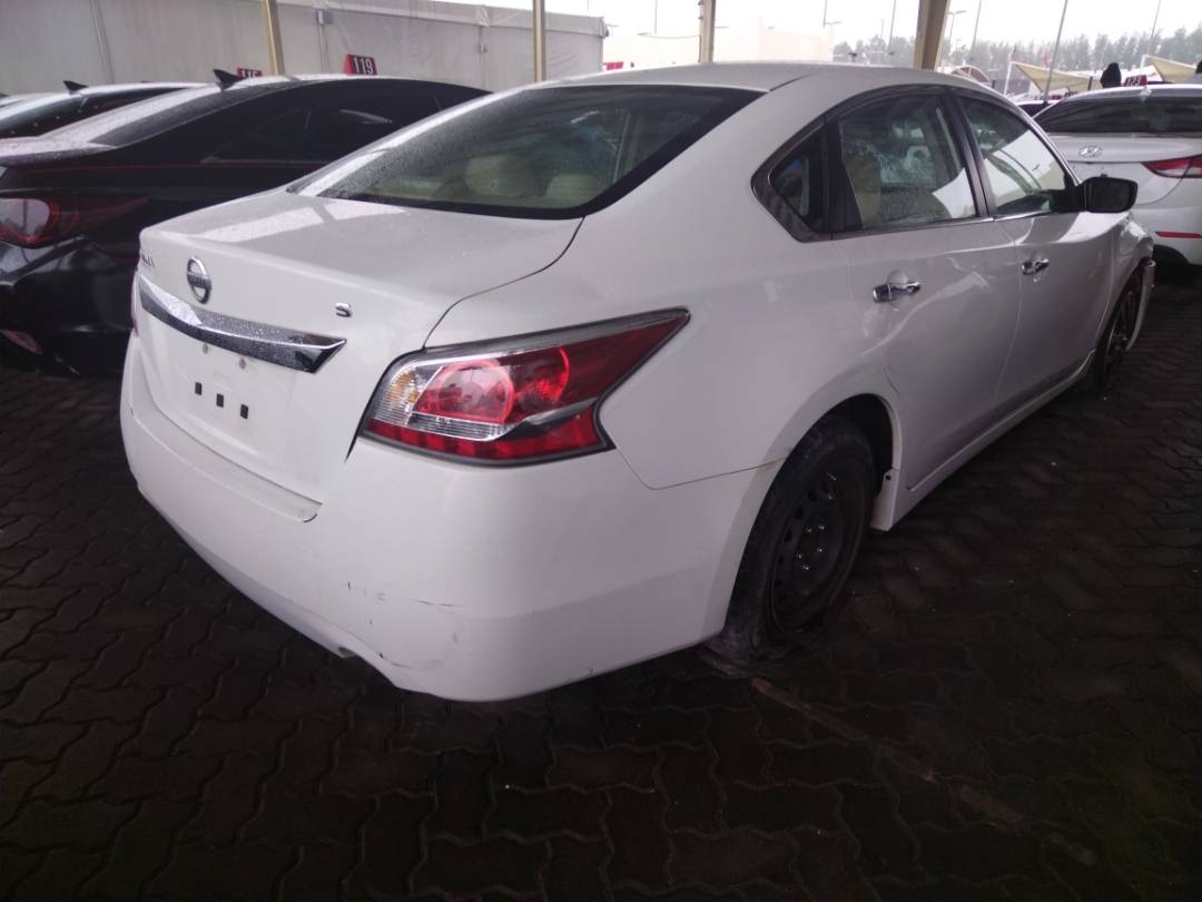 2015 NISSAN ALTIMA — 133540 Miles — Lot C269261 - Marhaba Auctions Used Cars - Image 5