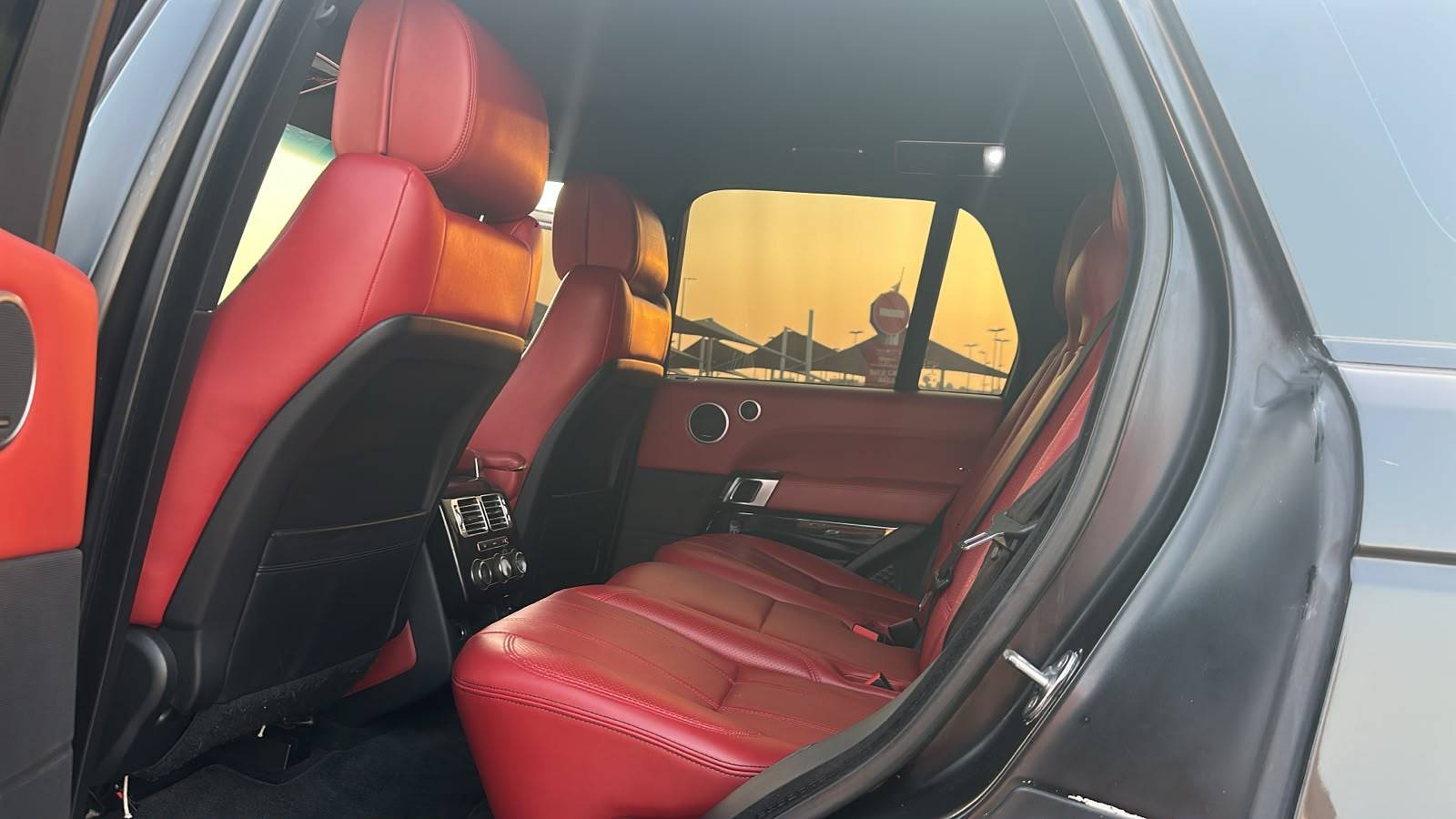 2014 LAND ROVER RANGE ROVER VOGUE — 132482 KM — Lot A187970 — Souq - Marhaba Auctions Used Cars - Image 12