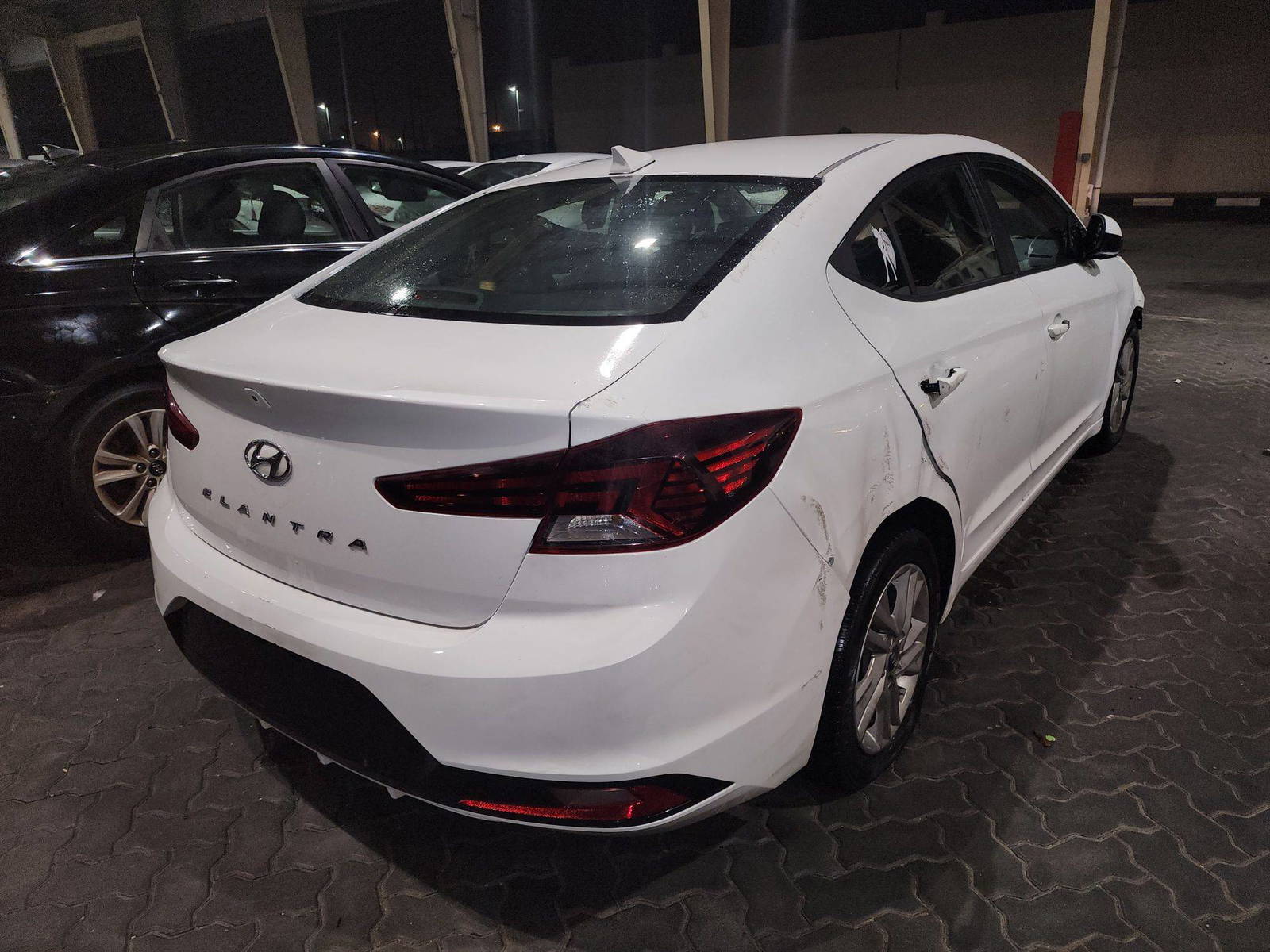 2020 HYUNDAI ELANTRA — 97790 Miles — Lot 76388173 - Marhaba Auctions Used Cars - Image 4