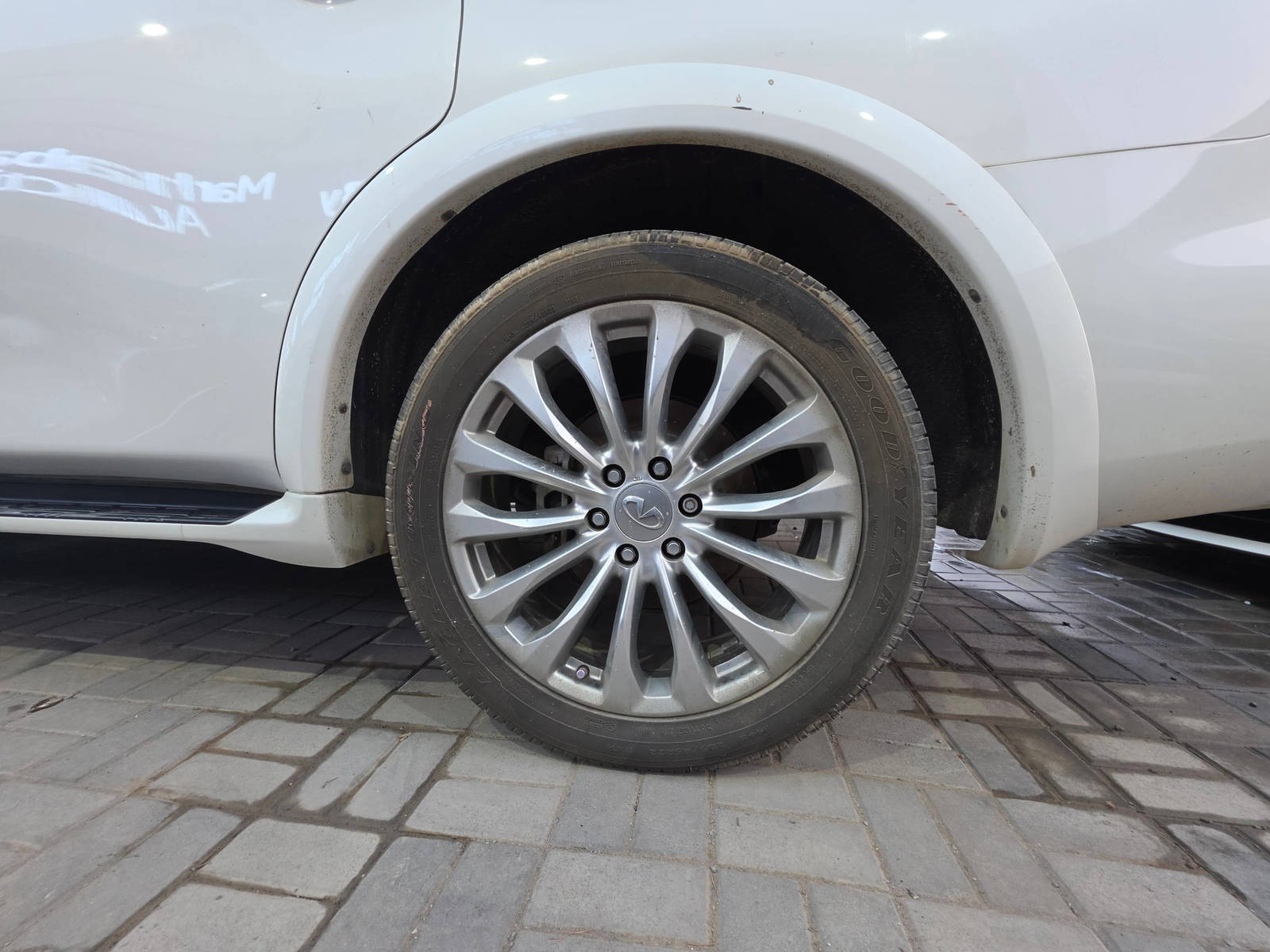 2017 INFINITI QX80 — 224764 Miles — Lot 83334364 - Marhaba Auctions Used Cars - Image 14