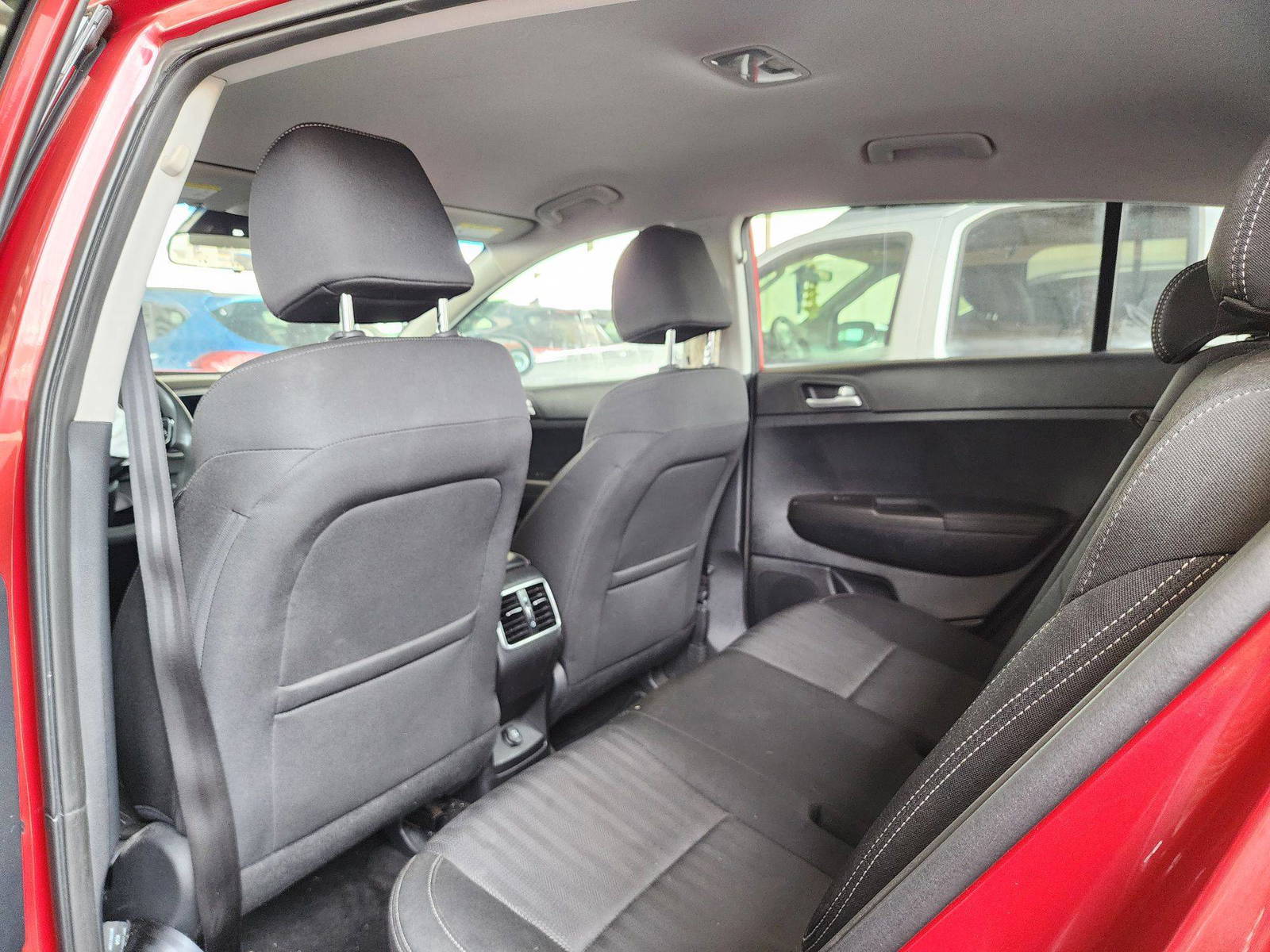 2020 KIA SPORTAGE — 93054 Miles — Lot 73350483 — Souq - Marhaba Auctions Used Cars - Image 6