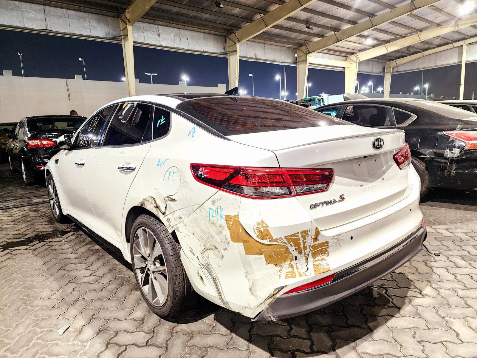 2018 KIA OPTIMA — 98017 Miles — Lot 39858874 — Souq - Marhaba Auctions Used Cars - Image 3
