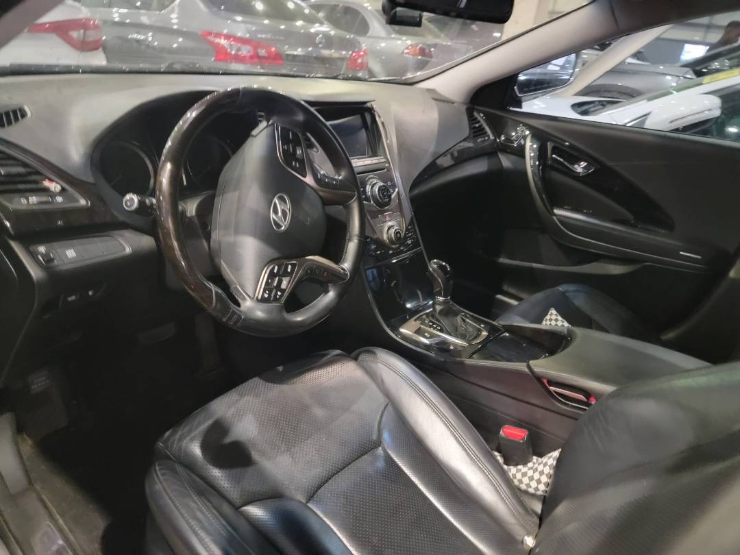 2011 HYUNDAI GRANDEUR — 258425 KM — Lot 070024 — Main - Marhaba Auctions Used Cars - Image 8